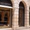 Louis Vuitton von LVMH, Urban Athletics von RYU Apparel und Michael Kors von Capri Holdings